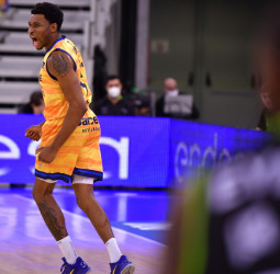 Herbalife G.Canaria-Coosur R.Betis... ¡Todas las novedades de un Vistazo!
