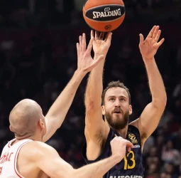 El Real Madrid muestra su superioridad en la victoria ante el Estrella Roja, 58-72