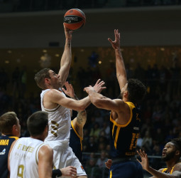El Madrid pierde en su visita al Khimki (102-94)