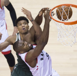 Los Raptors vencen con autoridad (102-120) e igualan la eliminatoria [2-2]
