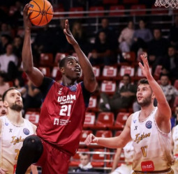El UCAM Murcia sentencia en la primera parte y sigue firme también en Europa, 63-79