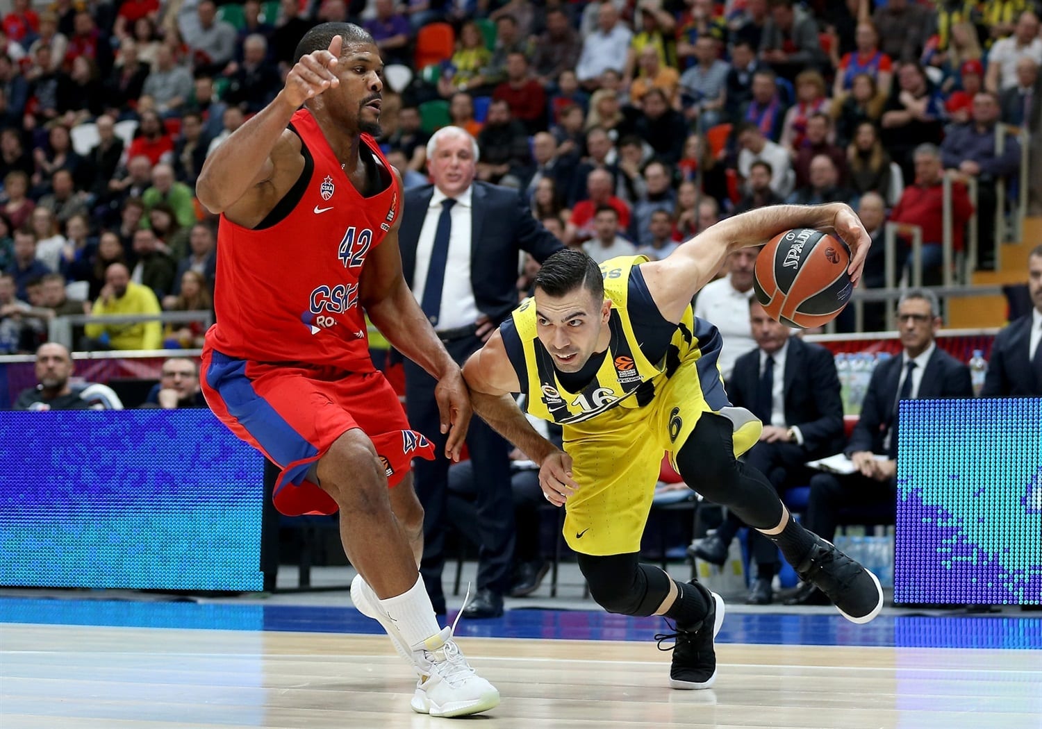 Kostas Sloukas, tres años más en el Fenerbahce