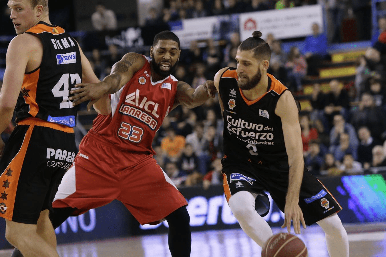 El ICL Manresa recibe el finalista europeo Valencia Basket