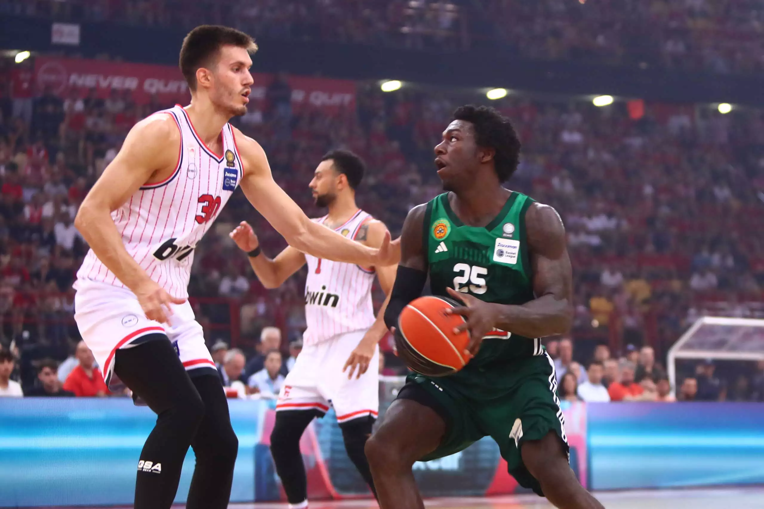 El Panathinaikos es capaz de forzar el quinto, 88-85 [2-2]