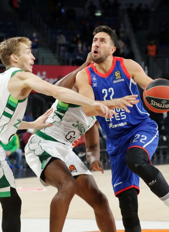 Zalgiris, dulce bálsamo para el Anadolu Efes (94-60)