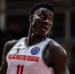 Momo Faye da el salto a la EuroLeague con el Paris Basketball
