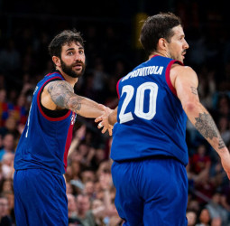 El Barcelona ya es equipo de playoff, 97-86