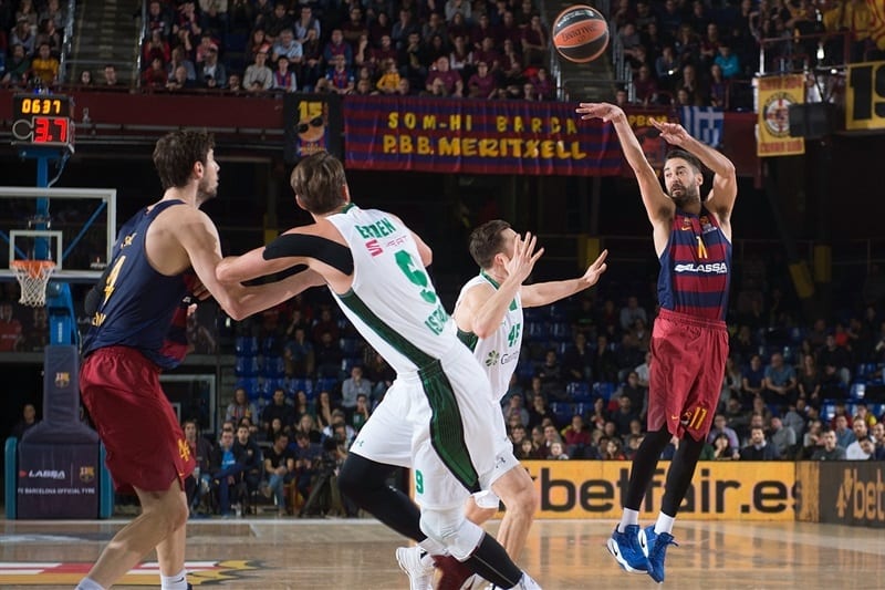 Navarro adelanta que jugará al menos, un año más con el Barcelona