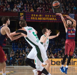 Navarro adelanta que jugará al menos, un año más con el Barcelona