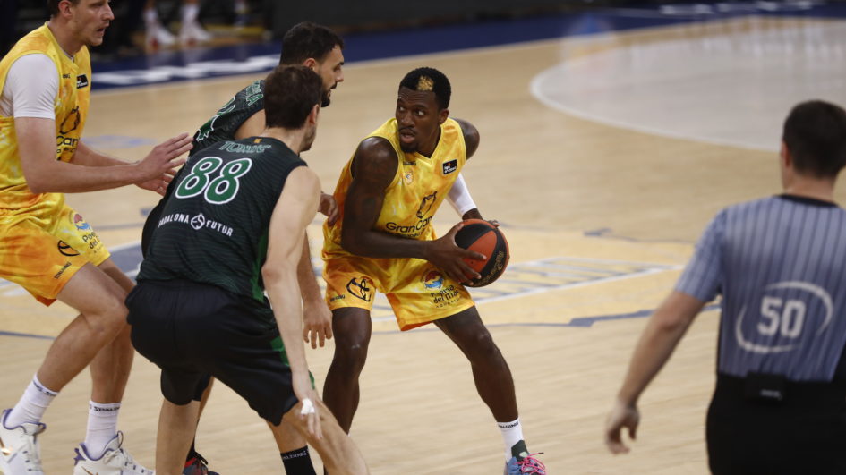 El Gran Canaria despega en el último cuarto (84-71)