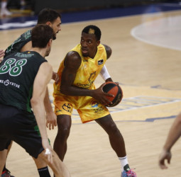 El Gran Canaria despega en el último cuarto (84-71)