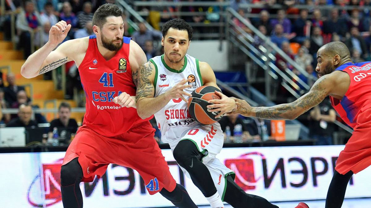 Euroliga suspende a dos árbitros tras su actuación en el Baskonia vs CSKA Moscú