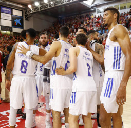 El Real Madrid echa el cierre al sueño del BAXI Manresa (74-83)