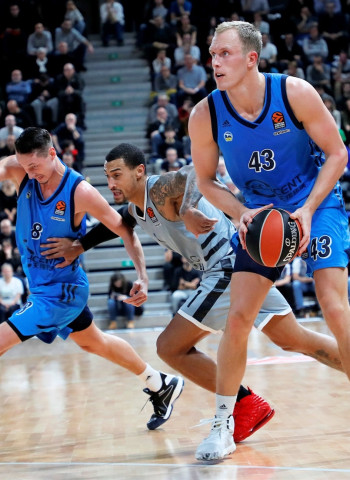 El ASVEL Villeurbanne sigue fuerte en su cancha (93-81)