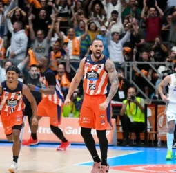 Revive los minutos finales de la victoria del Leyma Coruña ante el Real Madrid