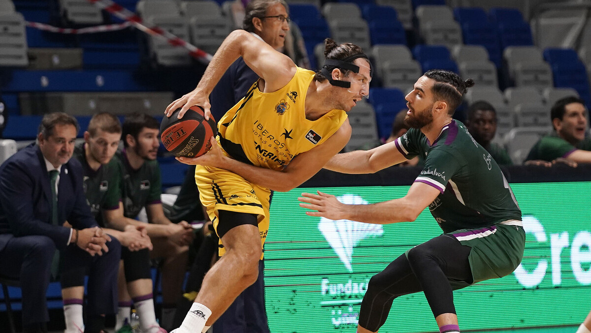 El Iberostar Tenerife corta la racha del Unicaja (79-86)