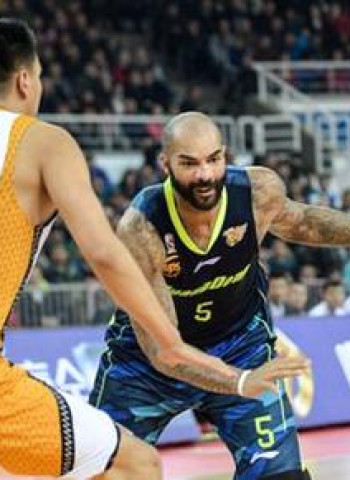 Carlos Boozer, en el punto de mira de los Clippers y los Heat
