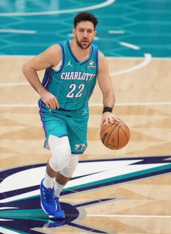 El Hapoel Tel Aviv irá con todo a por Vasilije Micic