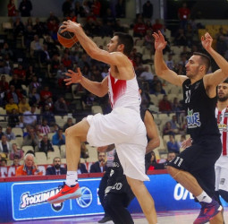 Grecia: El Olympiacos lame sus heridas, el Panathinaikos se mantiene a rebufo