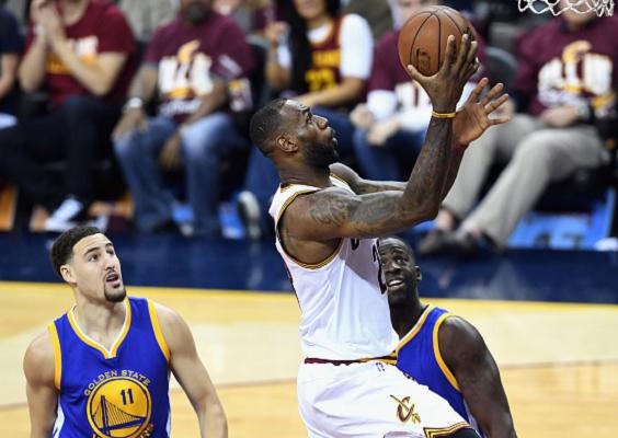 Cleveland despierta y arrasa (120-90)