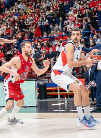 [0-1] El Anadolu Efes golpea primero en Milán (48-64)