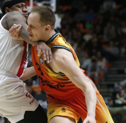 Valencia Basket no puede con Olympiacos en la Fonteta (85-92)