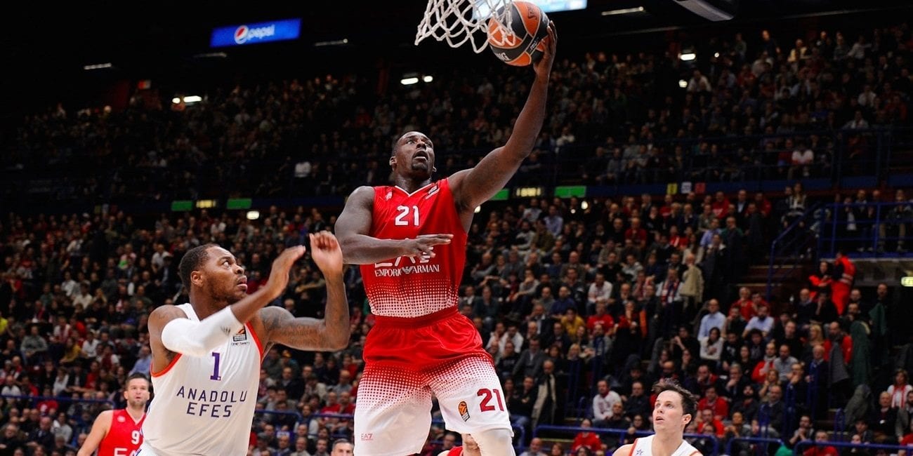 El Armani Milán se mostró muy superior al Anadolu Efes (105-92)