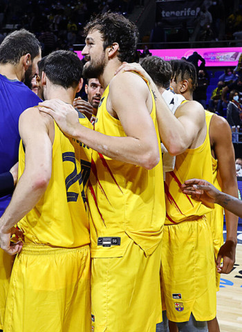 El Barça sabe esperar su momento en La Laguna (60-75)