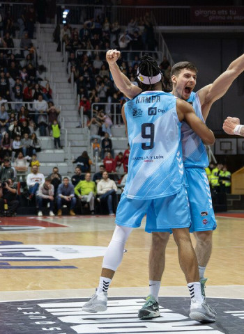 El Zunder Palencia se estrena a domicilio, 84-86
