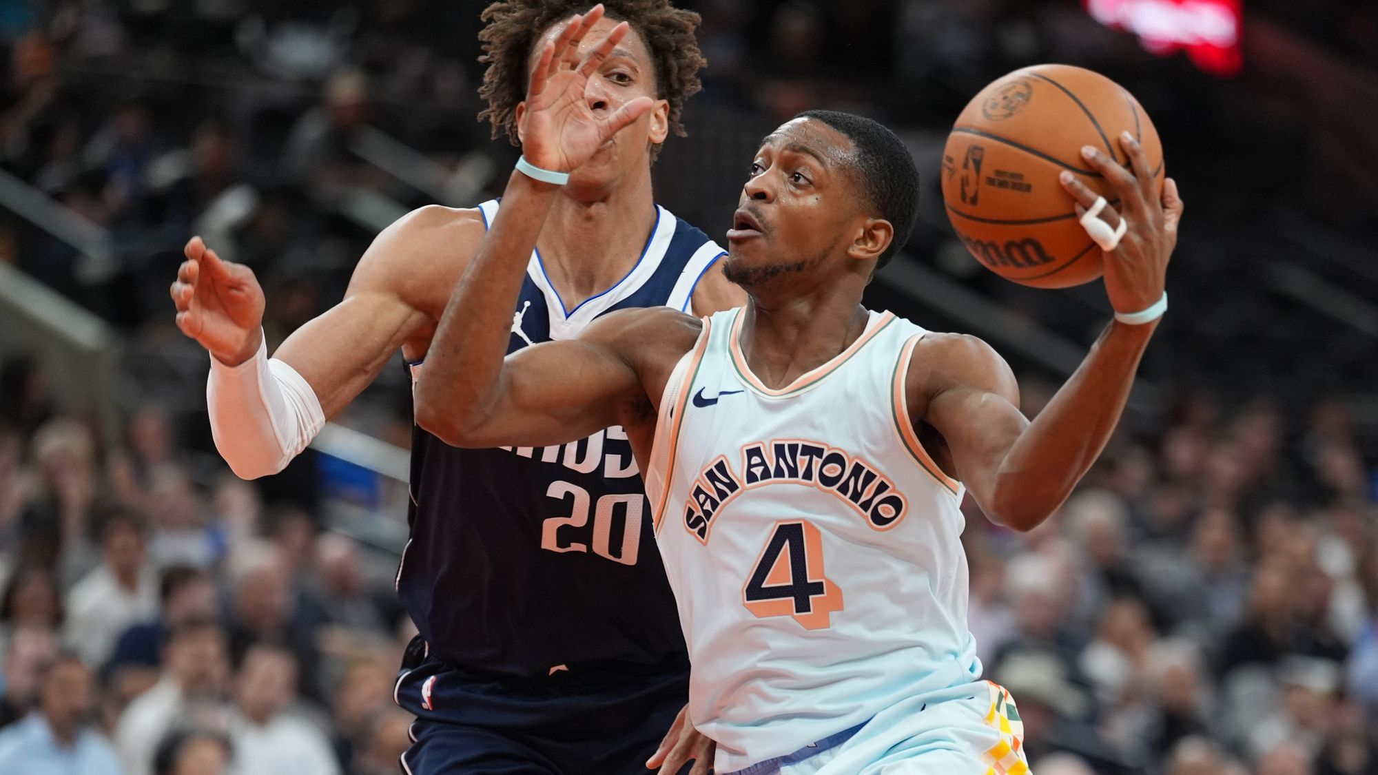 Los Spurs apuestan por Fox como líder del perímetro