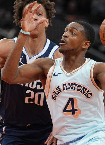 Los Spurs apuestan por Fox como líder del perímetro