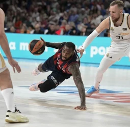 El Real Madrid clasifica de segundo, 106-100