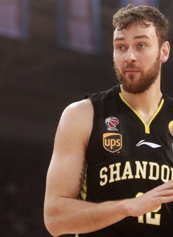 Donatas Motiejunas, ¿refuerzo interior para el Barcelona?
