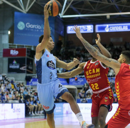 El Río Breogán se lleva una gran batalla ante UCAM Murcia (94-89)