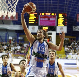 Simas Jasaitis suena para el Pesaro italiano