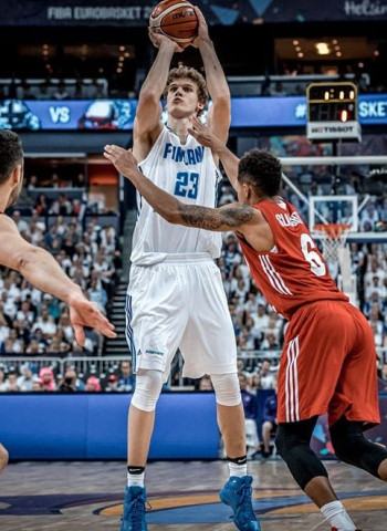 Finlandia con un gran Markkanen, se lleva un partidazo ante Polonia (90-87)