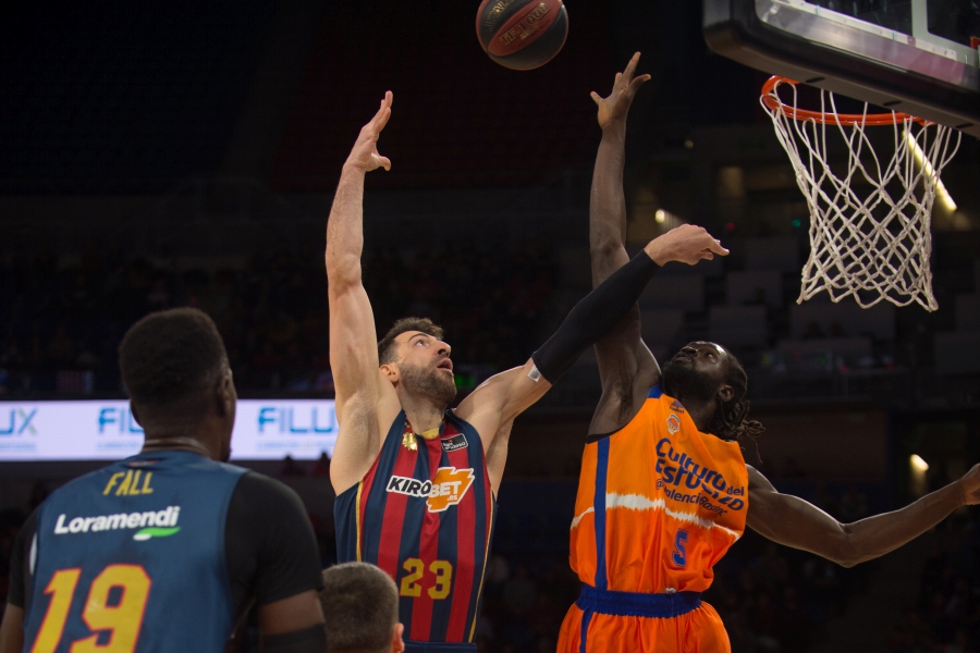 La buena racha del Valencia Basket se corta en Vitoria (85-74)