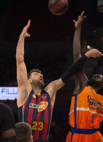 La buena racha del Valencia Basket se corta en Vitoria (85-74)