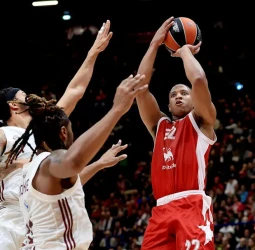 Un impresionante parcial en el último cuarto permite ganar al Milán, 76-62