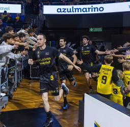 Solidez, criterio y afición para recibir a un Básquet Girona al alza
