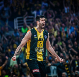 El AEK Atenas conquista la Basketball Champions League (94-100)