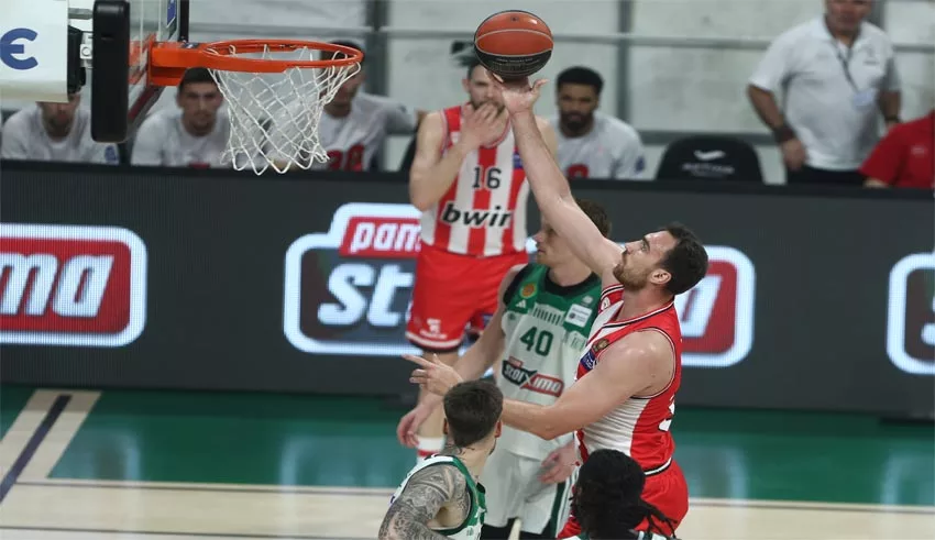 Olympiacos asalta el OAKA para empezar la final helena, 84-89 [0-1]