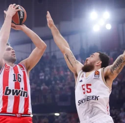 Olympiacos se impone al Mónaco para mantener su racha, 75-73