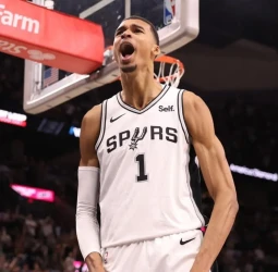 Los 10 jugadores más jóvenes en anotar 50 puntos en un partido de la NBA