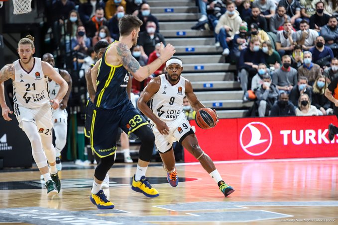 Jones lidera al ASVEL sobre el Fenerbahce (84-82)