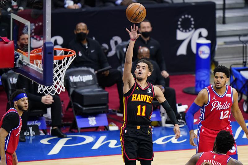 Los Hawks ponen el 1-0 ante los Sixers al ritmo de Trae Young (124-128)