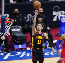 Los Hawks ponen el 1-0 ante los Sixers al ritmo de Trae Young (124-128)