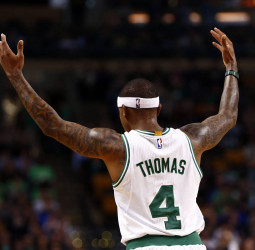 [2-2] Sin Rondo llegó el desastre para los Bulls. Los Celtics empatan la serie (105-94)