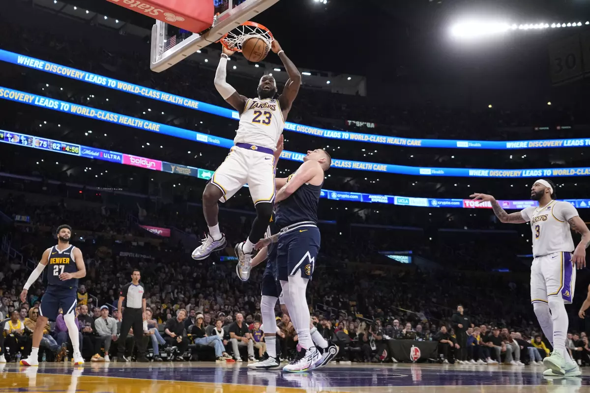 Los Lakers evitan la barrida, 119-108 [3-1]