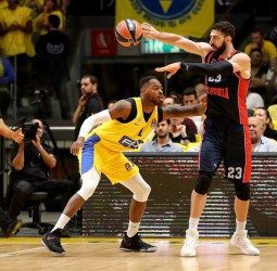Esfuerzo y lucha sin recompensa del Baskonia en Tel Aviv (74-68)